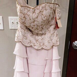 Xcite 282 White Prom Dress Size 2